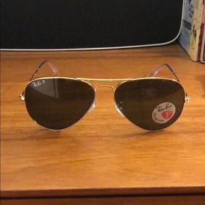NWT Ray Ban Aviator sunglasses Polarized